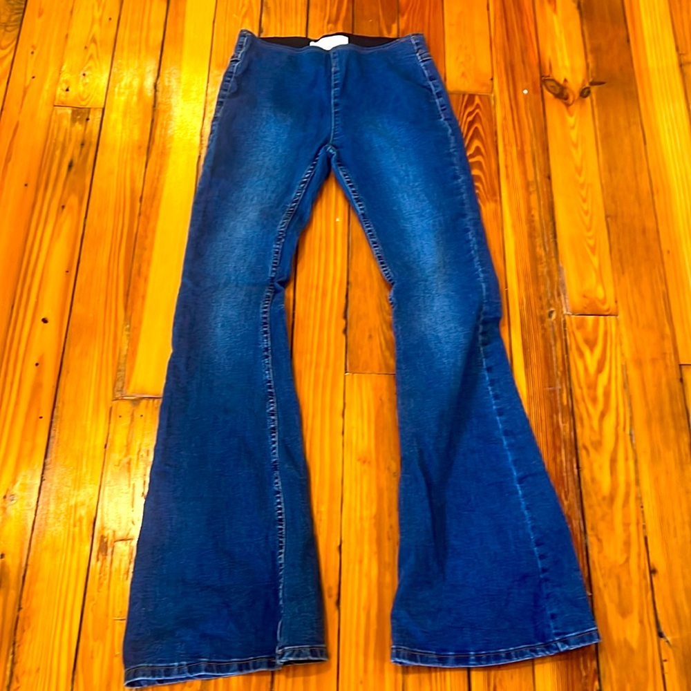 Bell bottom jeans, never worn, run long. Bought from Vici dolls